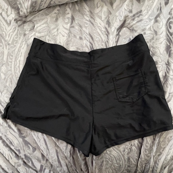 BLACK SWIM SHORTS (size XL) - Picture 3 of 4